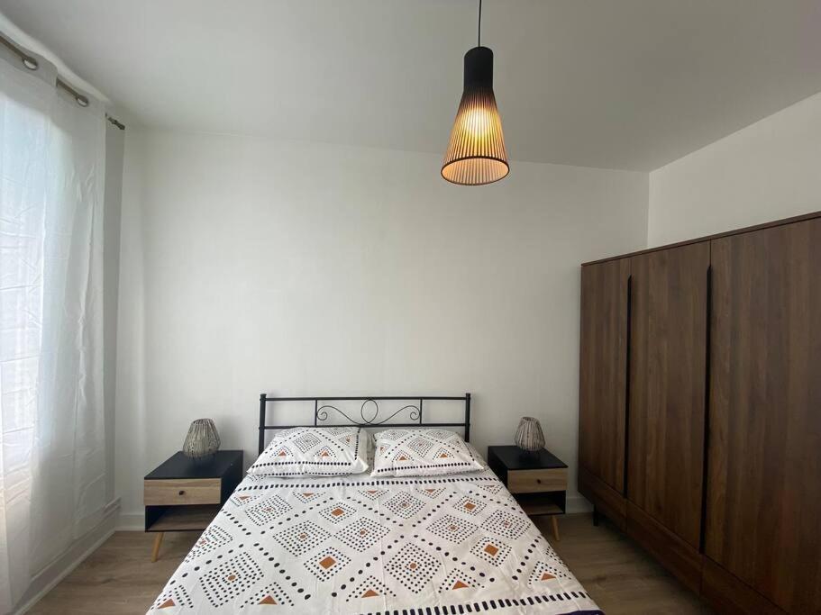 Bel Appartement Centre Ville De Vierzon Extérieur photo